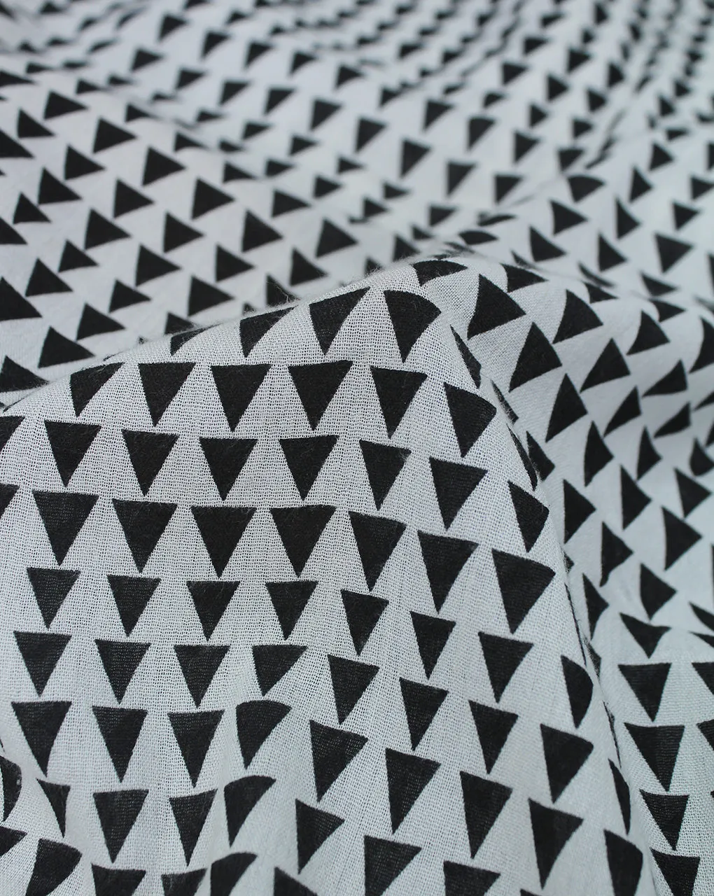 BLACK & WHITE TRIANGLE DESIGN RAYON CREPE PRINTED FABRIC