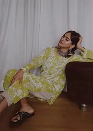 GoSriKi Women's Cotton Blend Straight Chikankari Embroidered Kurta (Zainab-Green-GS_M_Green_Medium)