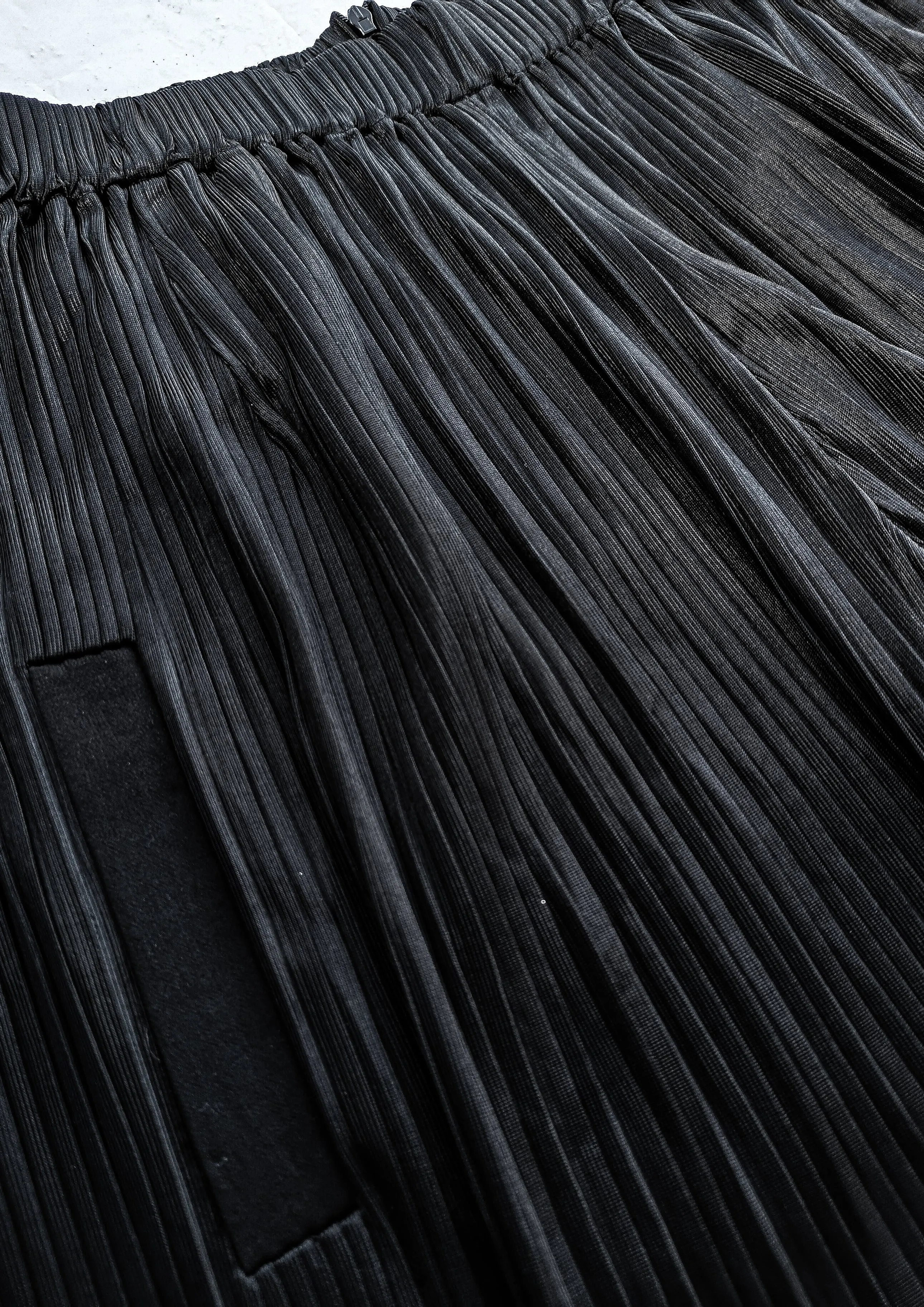PANTS WIDE ELASTIC - black pleated
