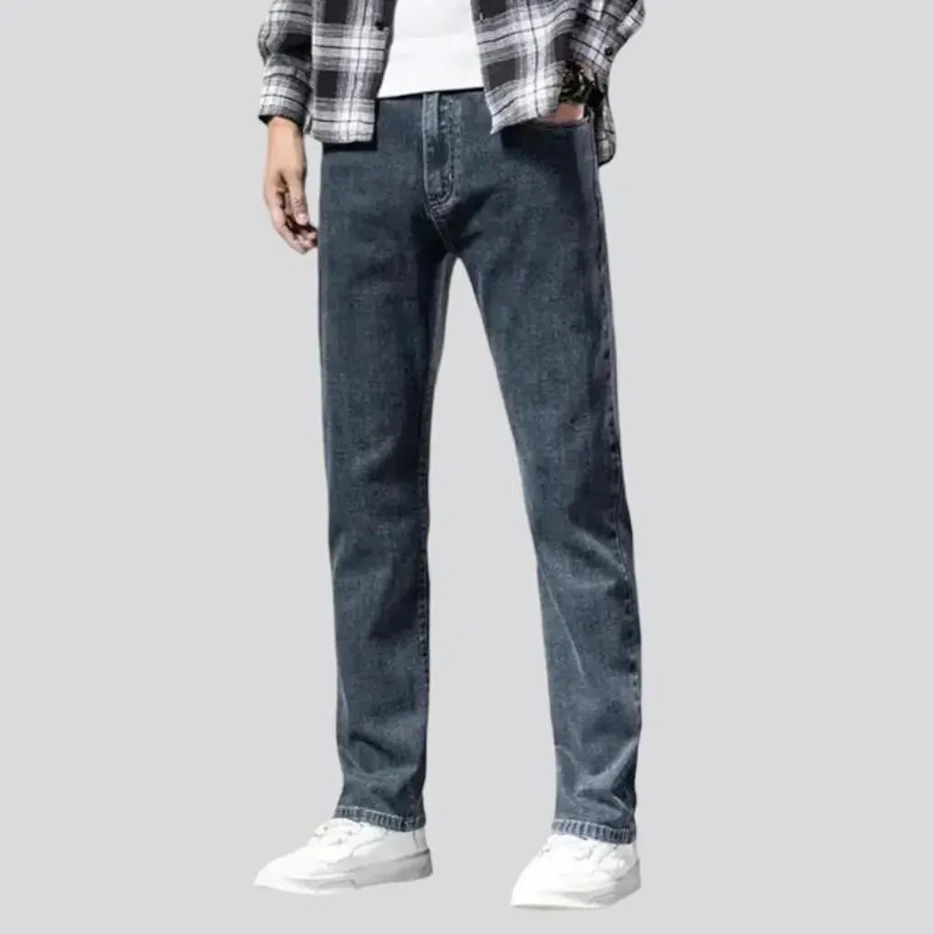 Stretchy men's tapered jeans
